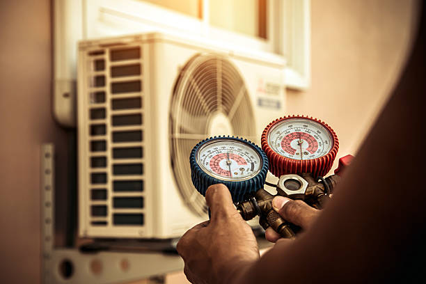 Professional Hvac technician working in Sandy Springs, GA